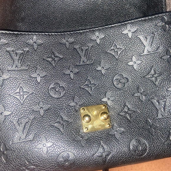 Authentic - Picture 6 of 9